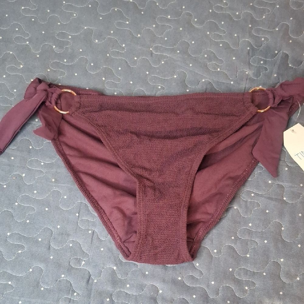 Time and Tru Berry Stone Bikini Bottom with Ring Accents size medium NWT